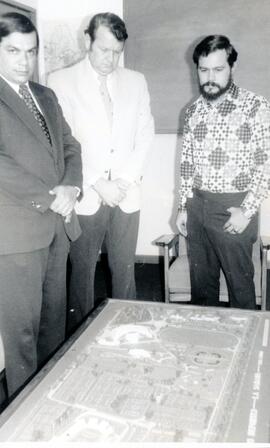 Fotografía con la imagen de la maqueta del proyecto del Parque Metropolitano La Sabana. San José,...