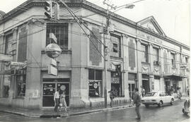 Fotografía. Vista del edificio Juan Knohr Hijos. Situado en avenida central, calle 1 San José