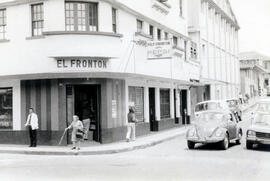 Fotografía de la pulpería El Frontón, situada en calles 5 y 7, avenida 6. San José, Costa Rica