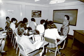 Fotografías de María Eugenia Rojas Mora, instructora de la materia Desipción Documental impartien...