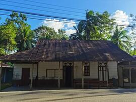 Fotografías de casas antiguas de aproximadamente 100 años en el cantón de Upala: la primera ubica...