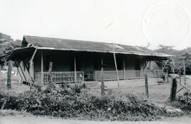 Fotografía de la antigua casa de habitación de la familia Ureña Agüero en Santa María de Dota San...