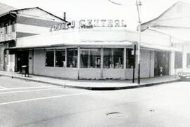 Fotografía de la Botica Central, vista de frente. Situada en calle 3, avenida 3. San José, Costa ...