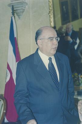 196139