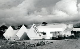 Fotografía del edificio del Centro de Rehabilitación Integral AIPM, ubicado en San Isisdro de el ...