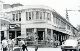 Fotografía del local que ocupó La Panadería Musmani, avenida central, calle 10. Hoy día es ocupad...