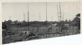 Fotografía del proceso de construcción del edificio de la Escuela de Hatillo. San José