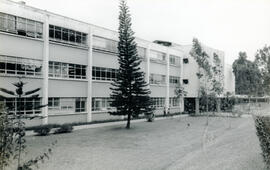 Fotografías con imágenes del edificio de la Facultad de Medicina de la Universidad de Costa Rica ...