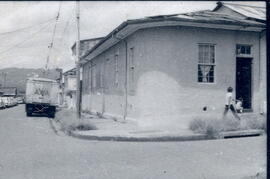 Fotografía de una casa de habitación. Situada en avenida 14, calle 5. San José