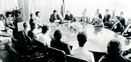 Fotografías con imágenes de la reunión de los miembros del Consejo Universitario con el Vicepresi...