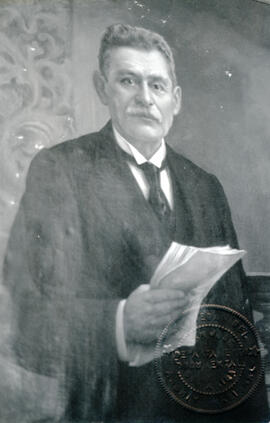 Fotografía del retrato con la imagen del señor Pedro Perúz Zeledón, 1854-1936, tomada en el Salón...