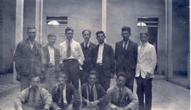 Fotografía con la imagen de un grupo de funcionarios de la Oficina Central de Telégrafos San José...