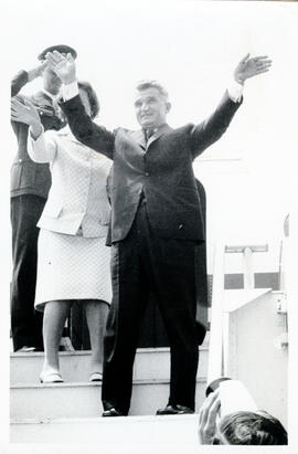 Fotografías del recibimiento a Nicolás Ayauches, Presidente de Rumania, en visita que hiciera a C...