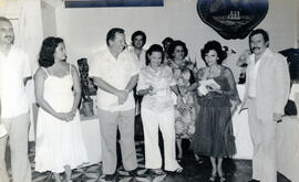 Fotografías de unas exposiciones de arte realizadas en la Casa de la Cultura de San José Aparecen...