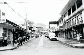Fotografías de las calles del cantón de Pérez Zeledón. Vistas hacia el norte, sur y oeste de la e...