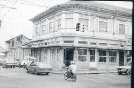 Contacto de un estudio fotográfico situado en avenida 12, calle 9, Paseo Los Estudiantes. San José