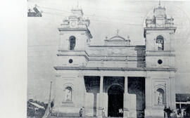 Fotografía de la Iglesia de La Soledad. Vista del frente del edificio San José