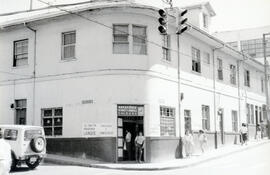 Fotografías de un edificio ubicado en avenida 6, calle 2-4, esquina noroeste. San José