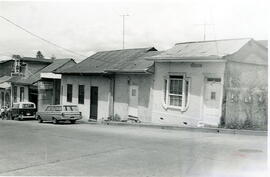 Fotografía de casas de habitación antiguas, situadas en Cuesta de Moras, calle 15 San José