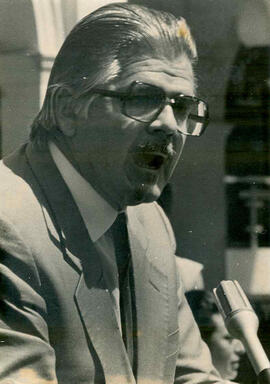 Fotografía del Presidente de la Asamblea Legislativa don Bernal Jiménez Monge, dirigiendo el disc...