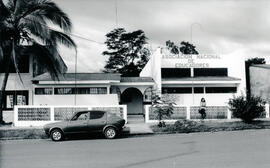 Fotografía del edificio de la Asociación Nacional de Educadores, ubicado en Avenida Primera de Bu...