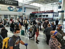 Fotografía de repatriación de costarricenses debido a la pandemia Covid-19 desde Houston. Esta ac...