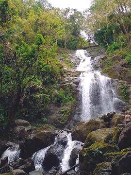Fotografías de la catarata la Piedra del Indio en San Miguel de Quebrada Grande