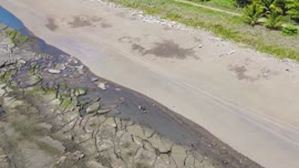 Video titulado Playa Pilas, Nandayure, Guanacaste., sobre imágenes de sobrevuelo en la playa