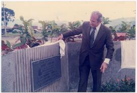 Fotografías de la inauguración de la Plaza Brasil en el distrito San Sebastián, San José. Se enco...